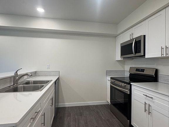 3rd image of 503 E Helena Ave #105