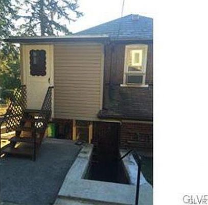 2nd image of 622 State St