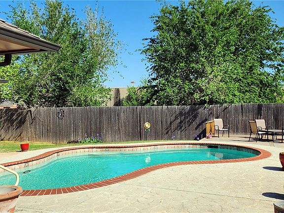 3rd image of 7713 NW 41st Cir