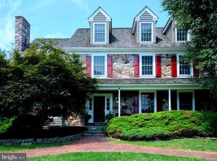 12 Crestwood Cir, New Hope, PA 18938