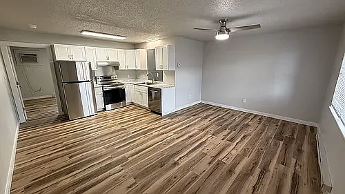 Boulevard West Apartments — Photo 14