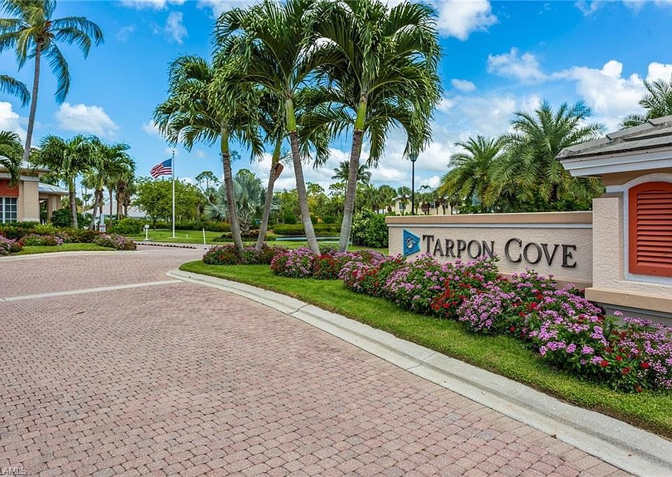 1st image of 995 Tarpon Cove Dr APT 202