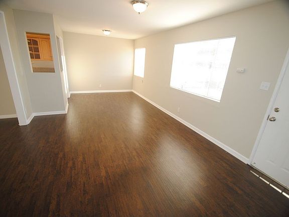3rd image of 1021 Sandy Hook Ave