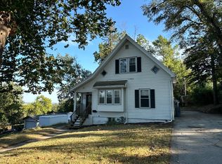 3133 Reynolds St, Omaha, NE 68112