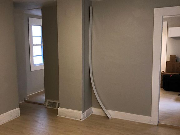 2nd image of 297 Greenwich Ave