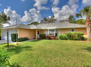 356 Columbus St, Sebastian, FL 32958