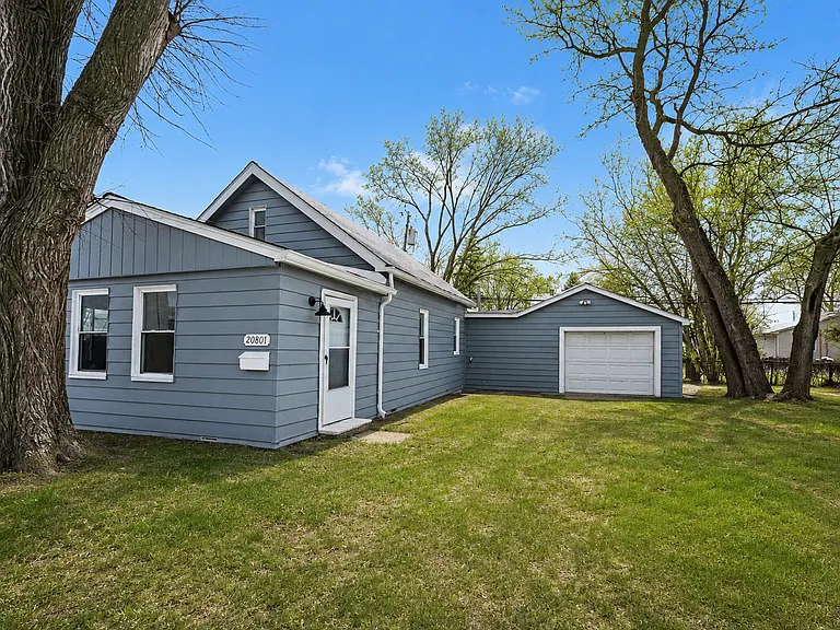 20801 Elroy Ave — Photo 14