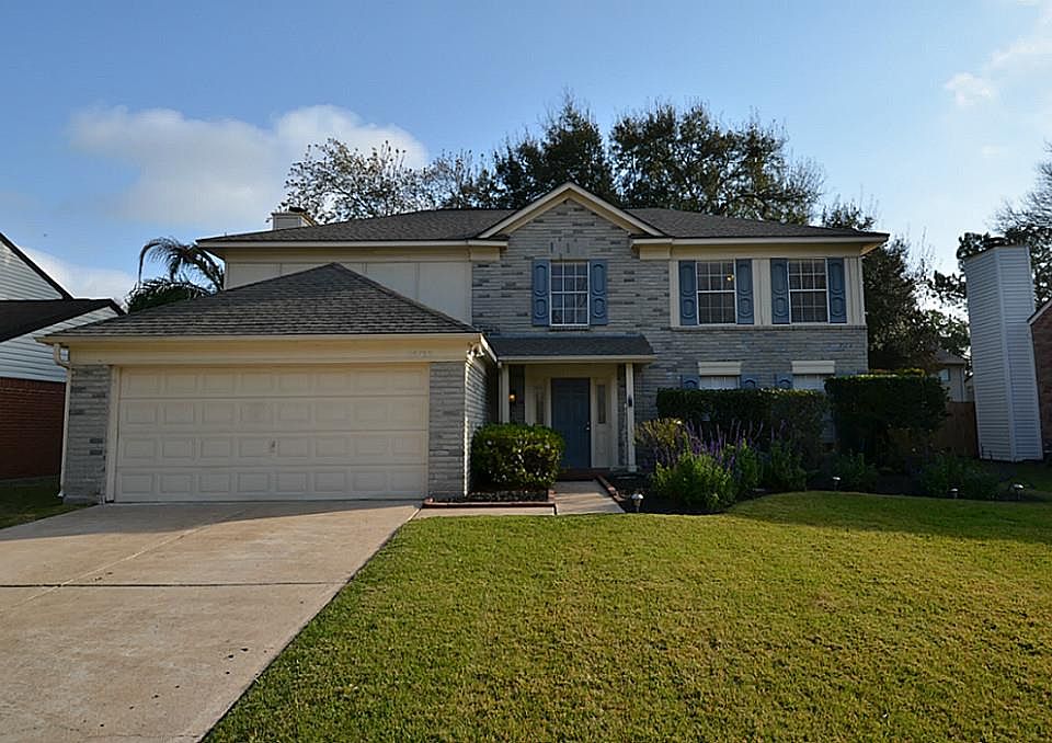 1st image of 15722 Pinyon Creek Dr