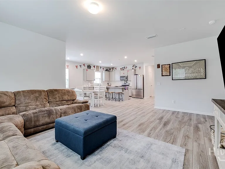 64 Shade Tree Dr — Photo 17