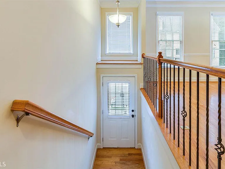 11072 Lorin Way — Photo 14