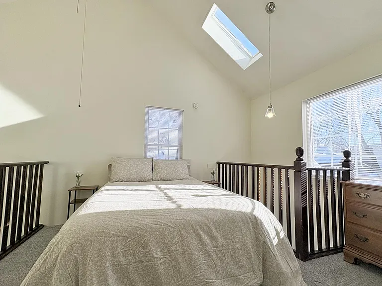 171 Oak St #1R — Photo 11