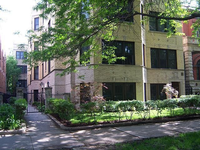 1st image of 2127 W Pierce Ave APT 1A