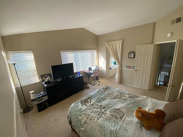 Rimridge Ln — Photo 6