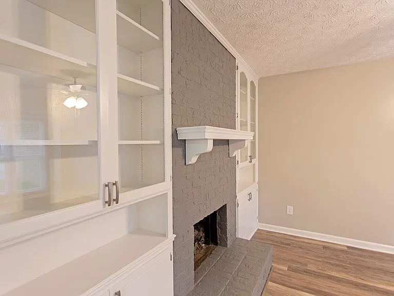 128 Oak Creek Cir — Photo 6