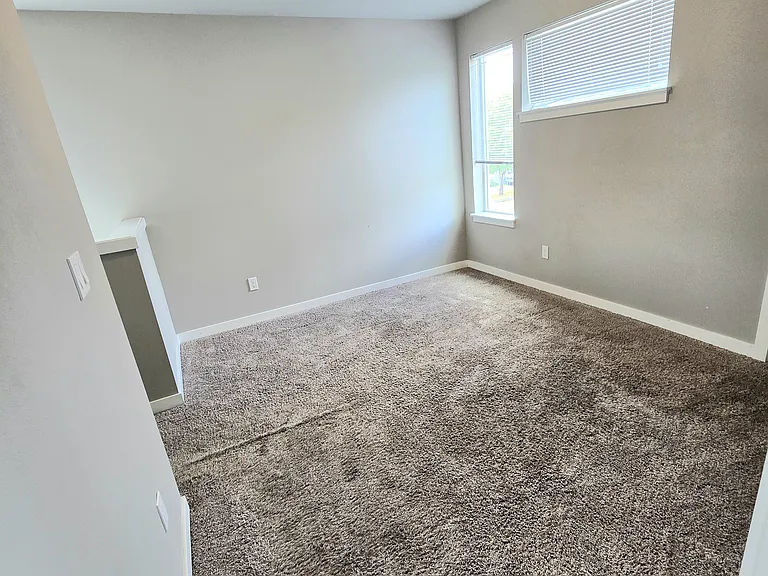 104 S Church St — Photo 17