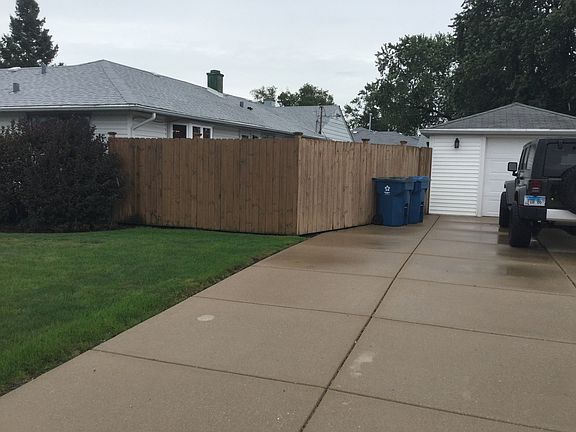 3rd image of 9000 S Knox Ave