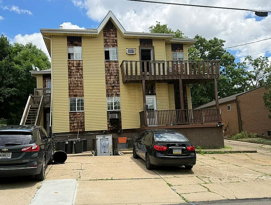 1st image of 11 Station St APT 100