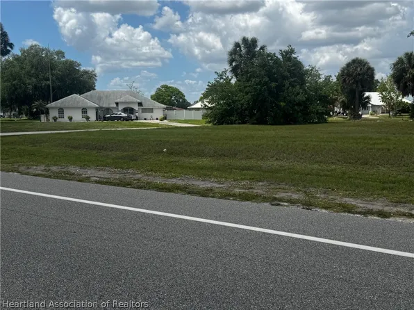 117 Duane Palmer Blvd, Sebring, FL 33876