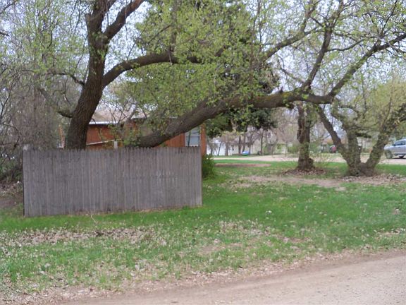 4th image of 120 Lincoln Ave W