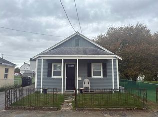 26 Perry St, Dartmouth, MA 02748