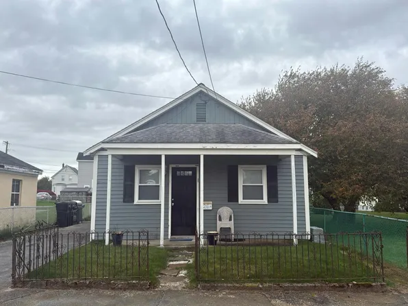 26 Perry St, Dartmouth, MA 02748