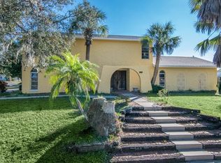 5642 Executive Dr, New Port Richey, FL 34652
