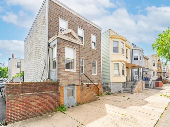 205 Beacon Ave, Jersey City, NJ 07306