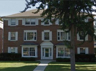 9025 W North Ave APT 6, Wauwatosa, WI 53226