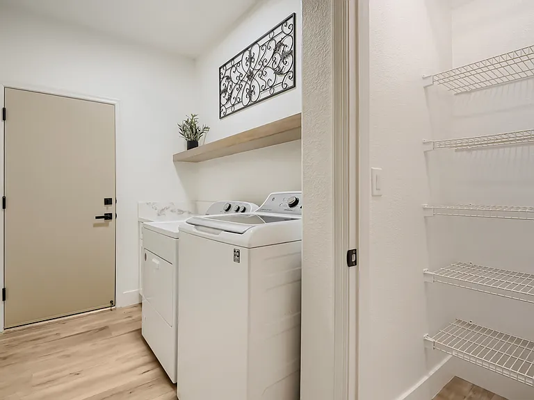 2609 Rangely Ave — Photo 23