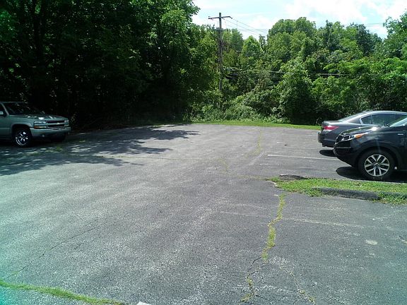 3rd image of 55 Ashwood Ct #F