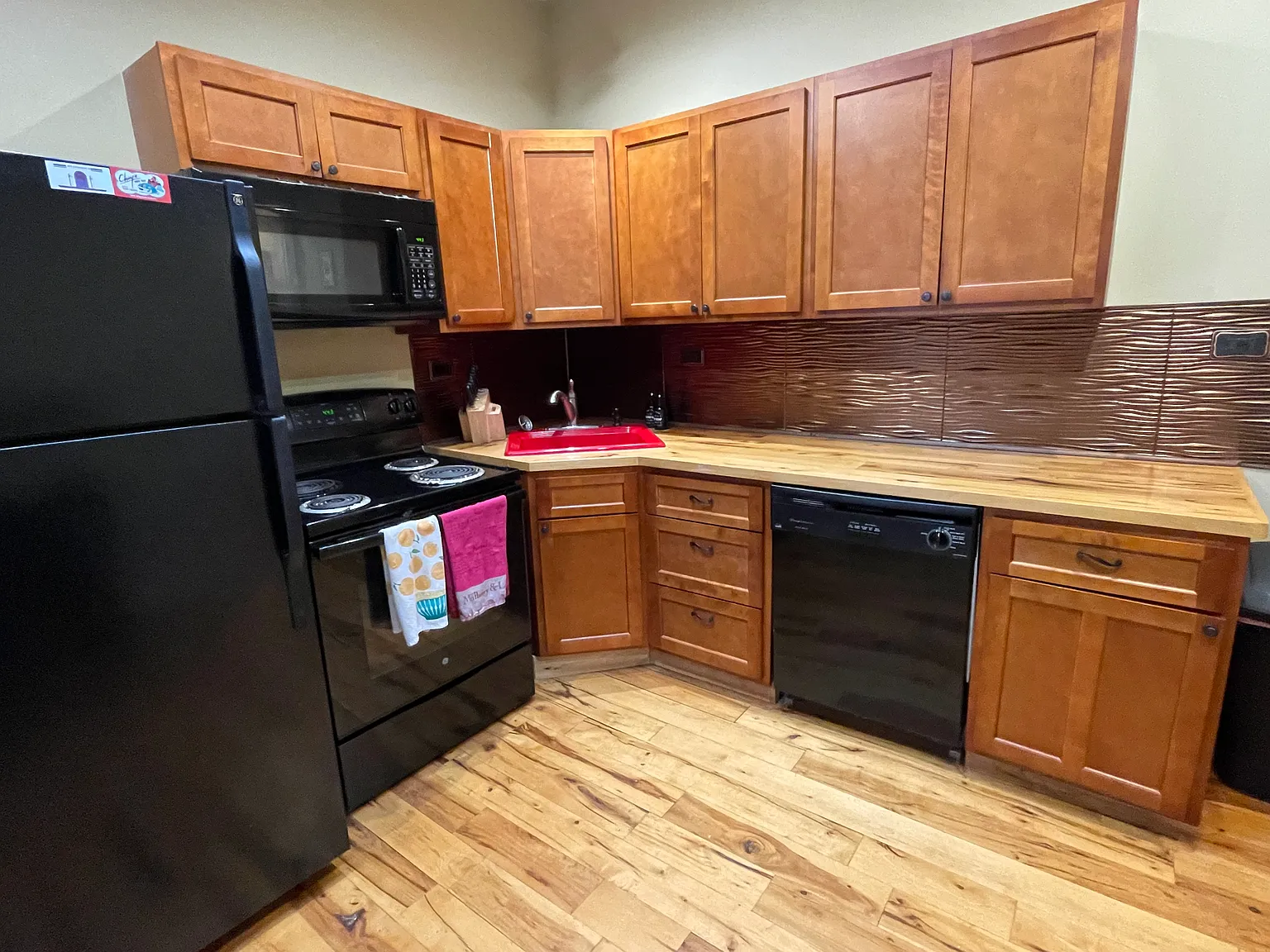731 W Main St — Photo 4