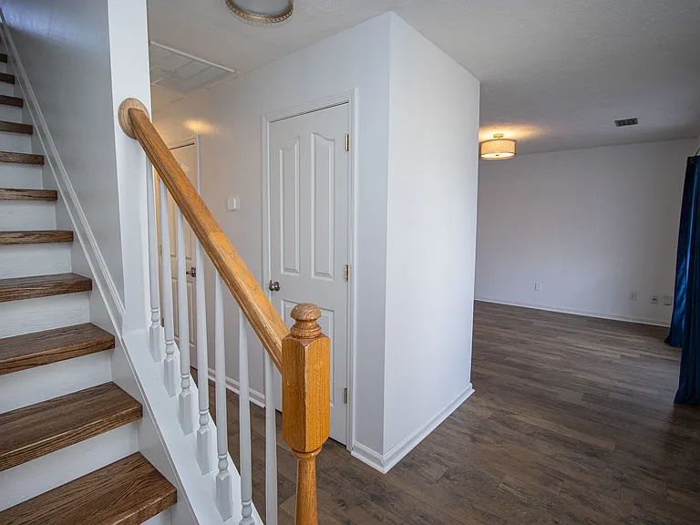1473 Legion Dr — Photo 4