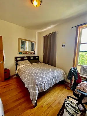 Rented by R New York | media 9