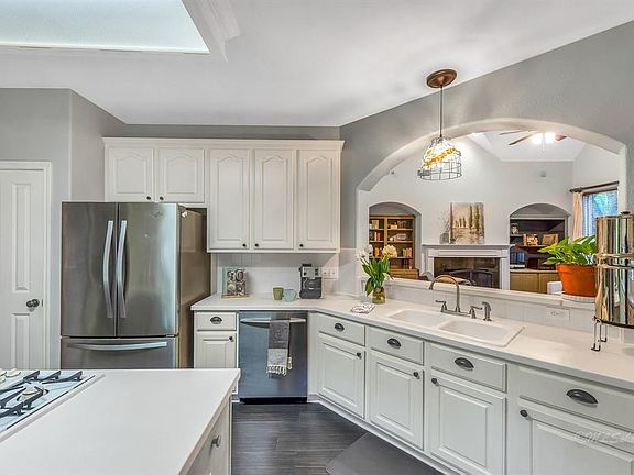 2nd image of 2319 Quarterpath Dr