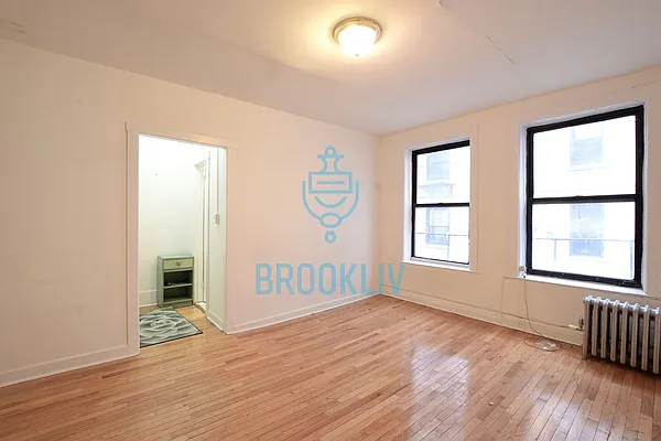 Rented by null | media 26