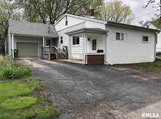 2406 N 11th St, Clinton, IA 52732