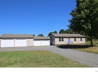 143 Quassapaug Rd, Woodbury, CT 06798