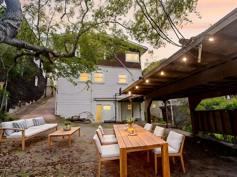 373 Moraga Ave — Photo 16