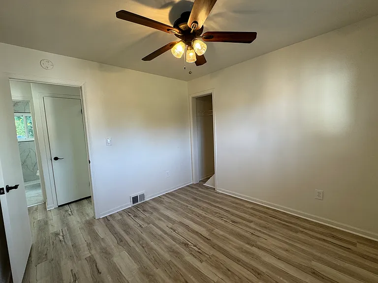 2431 Grange Rd — Photo 21