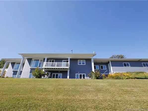 26 1st Ave, Plaster Rock, NB E7G 1N4