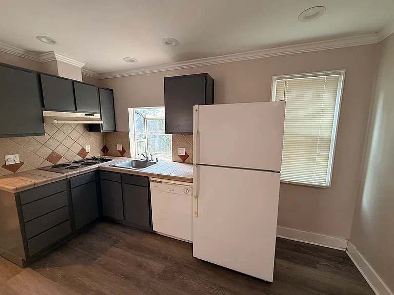 3852 Elm Ave #1/2 — Photo 5