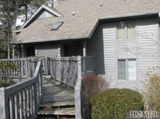 107 River Park Villas Dr #5A, Sapphire, NC 28774