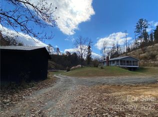 1629 Grapevine Rd, Marshall, NC 28753