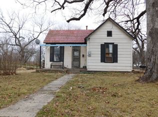 504 S Spring St, Nevada, MO 64772