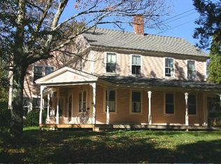 23 Prospect Hill Rd, Brimfield, MA 01010