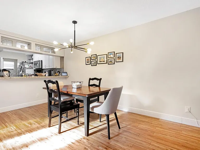 1411 W Fairway Rd #VILLA — Photo 15