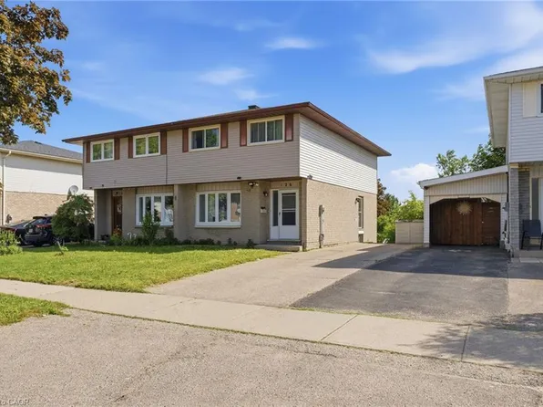 126 Dinison Cres, Kitchener, ON N2E 2V2