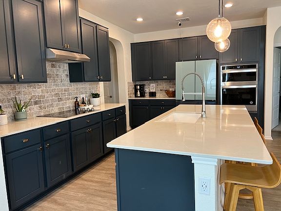 3rd image of 270 Kat Garnet Dr