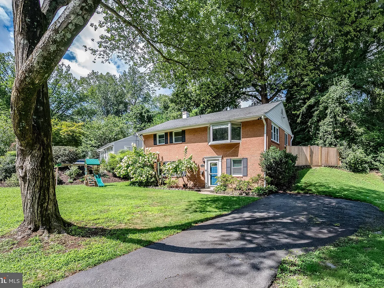 4 bed, 1728 sqft, $3,700 — Photo 4