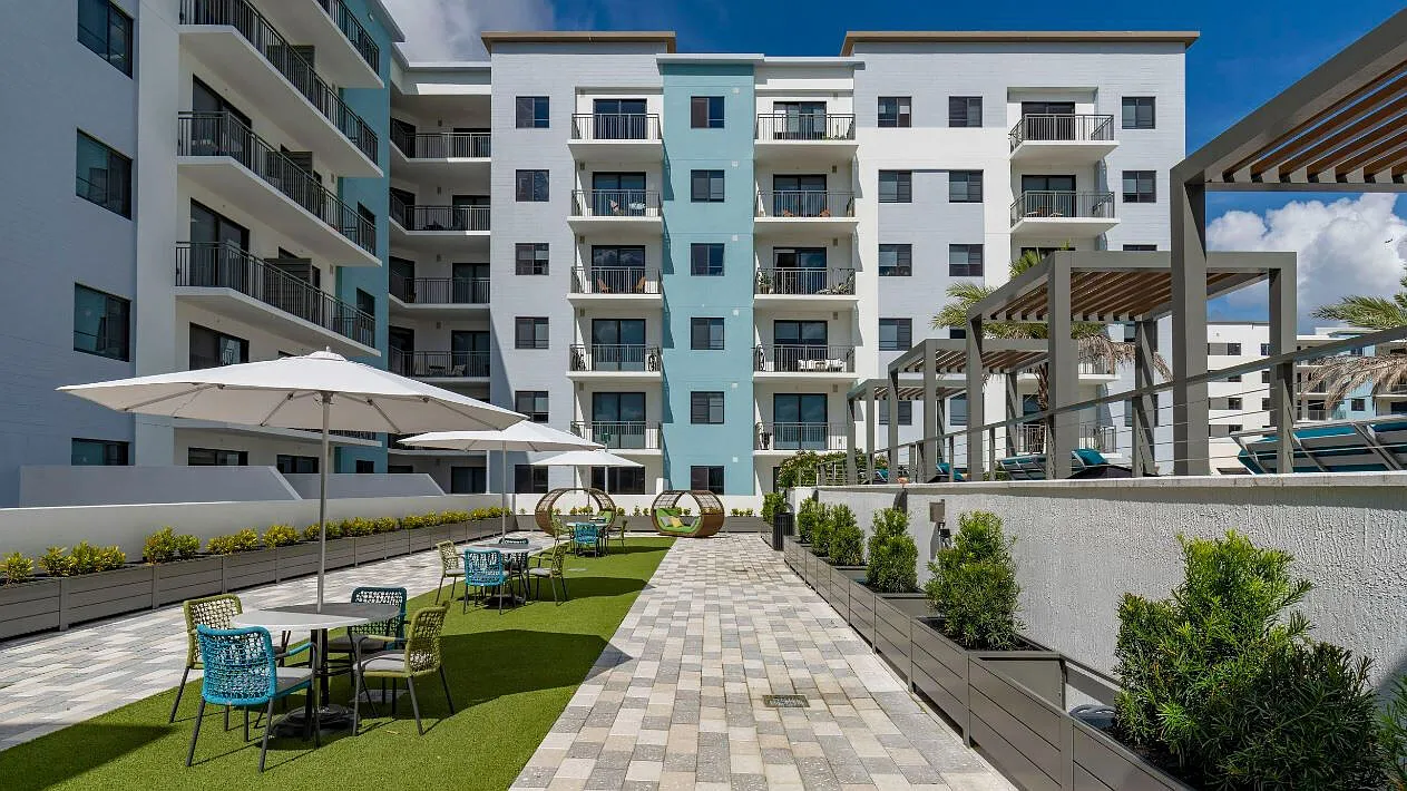 The Rise at Plantation Walk — Photo 3
